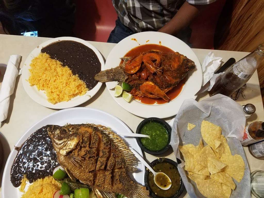 Mexico Lindo Restaurante | 1848 S Broad St, Trenton, NJ 08610, USA | Phone: (609) 392-0789