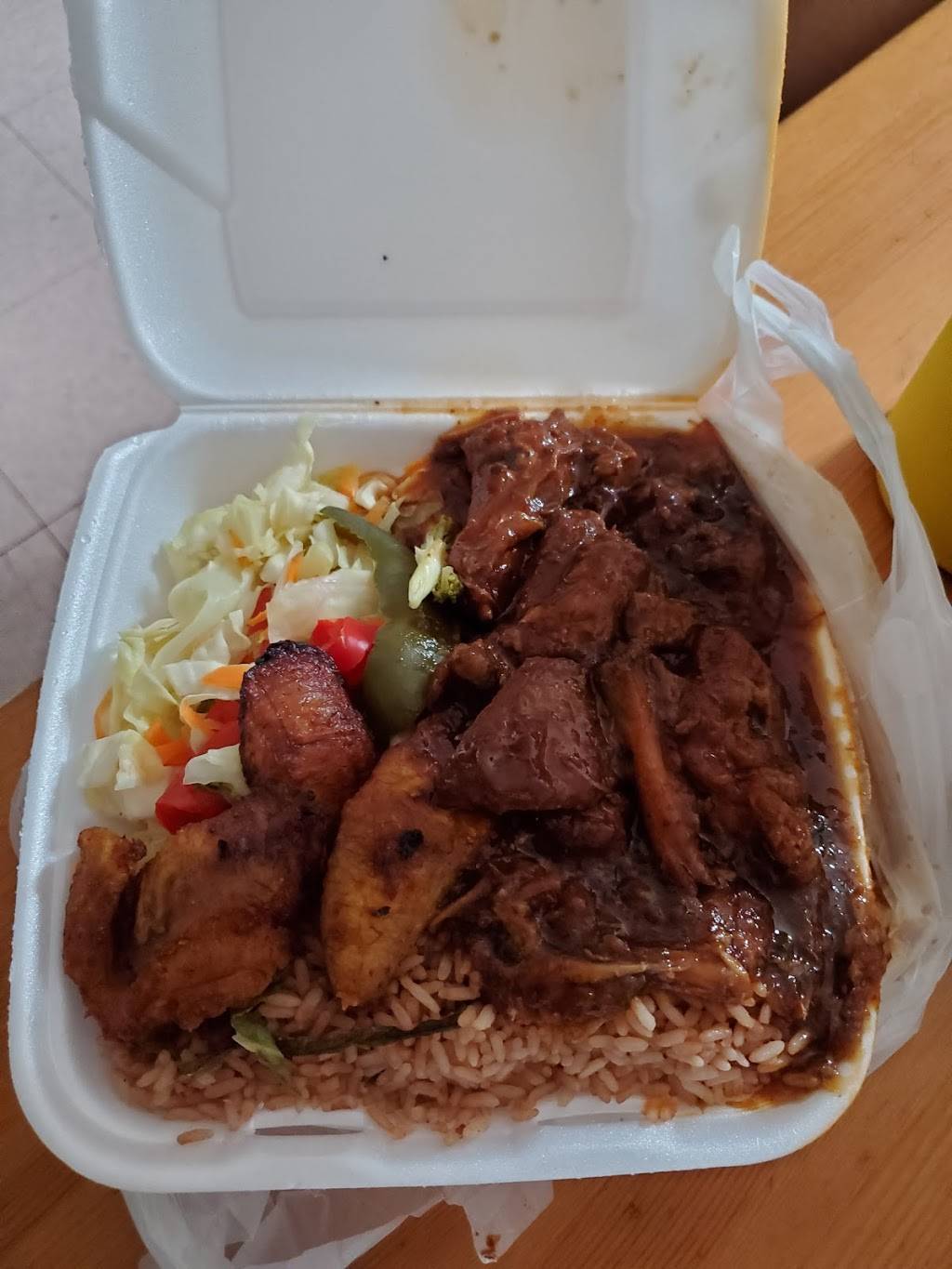 R&S Jamaican Restaurant | 630 Hyde Park Ave, Roslindale, MA 02131, USA | Phone: (617) 477-4292