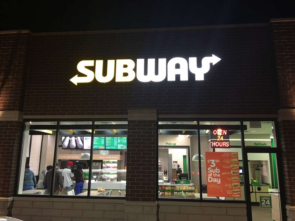 Subway Restaurants | 6400 S Cicero Ave Space 4, Chicago, IL 60638, USA | Phone: (773) 498-4050