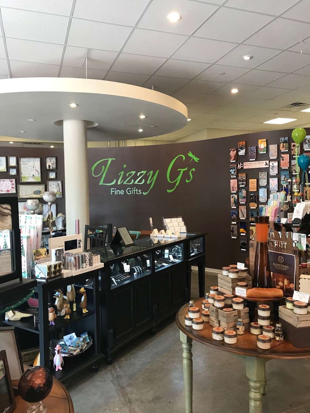 Lizzy Gs Fine Gifts | 126 Vintage Park Blvd Suite L, Houston, TX 77070, USA | Phone: (281) 251-5866