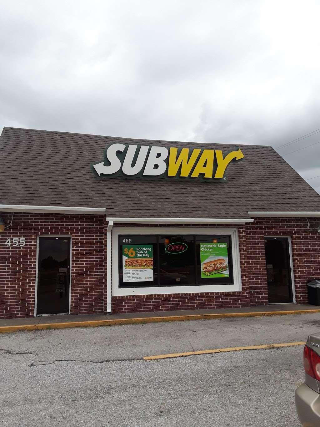 Subway | 455 W Pioneer Pkwy, Grand Prairie, TX 75051, USA | Phone: (972) 264-9898