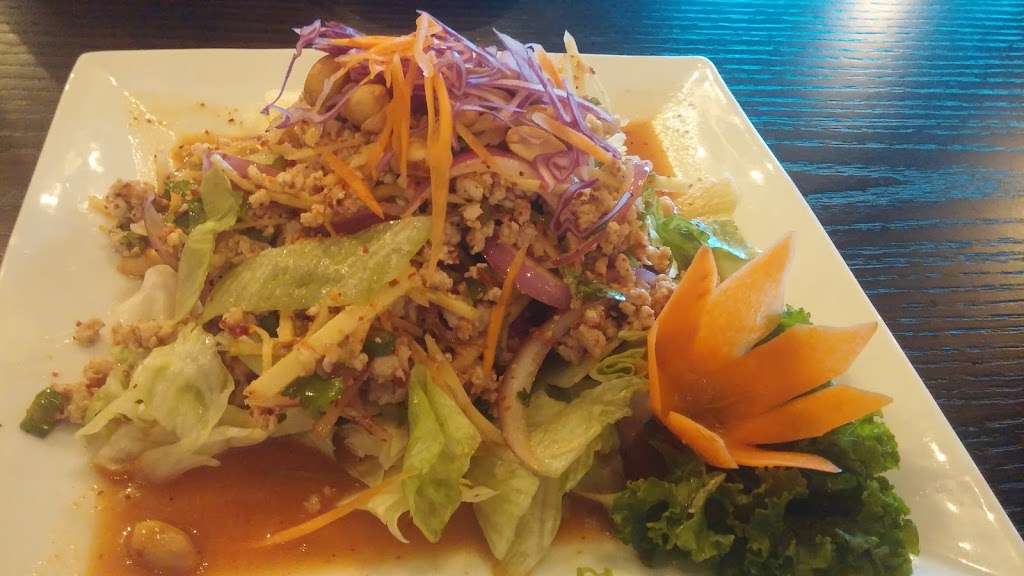 Thai Select Restaurant | 6579 Whitestown Pkwy, Zionsville, IN 46077 | Phone: (317) 769-0767