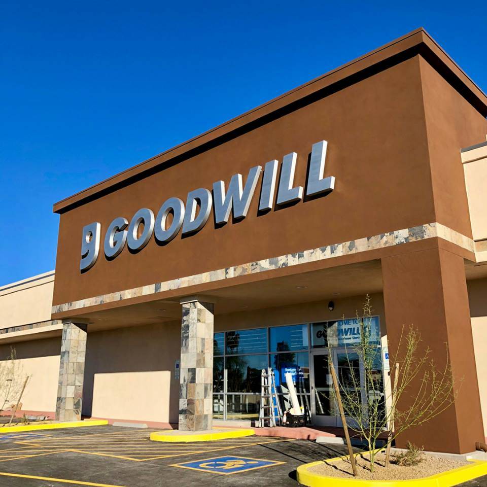 Scottsdale & Oak Goodwill Retail Store and Donation Center | 2441 N Scottsdale Rd, Scottsdale, AZ 85257 | Phone: (480) 398-7644