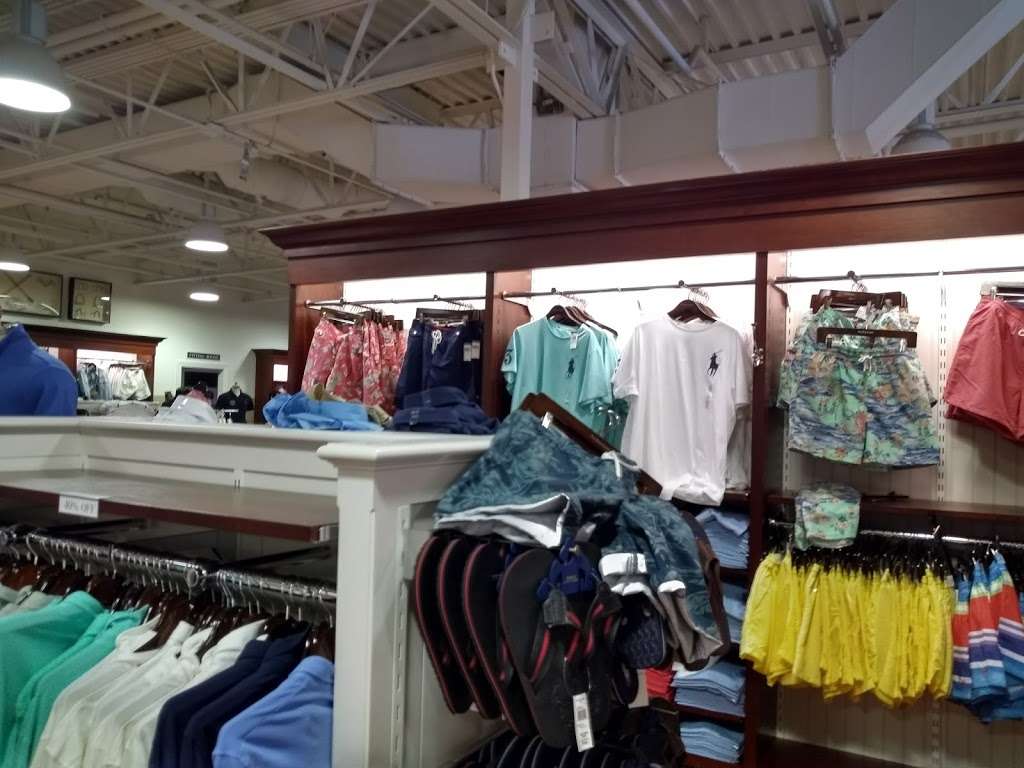 lucky outlet store near me