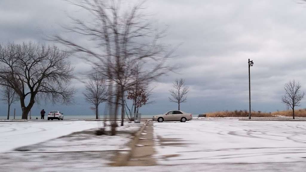 Grant Park Beach Parking Lot | South Milwaukee, WI 53172, USA