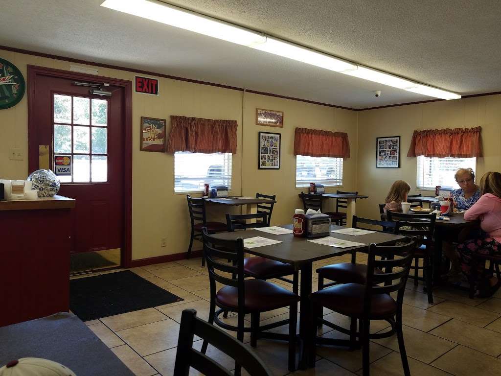 Dons Grill | 308 Island Ford Rd, Maiden, NC 28650, USA | Phone: (828) 428-2476