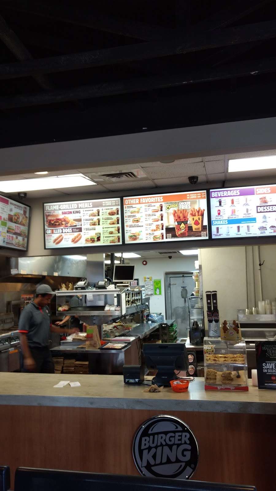 Burger King | 728 S Alafaya Trail, Orlando, FL 32828, USA | Phone: (407) 249-9722
