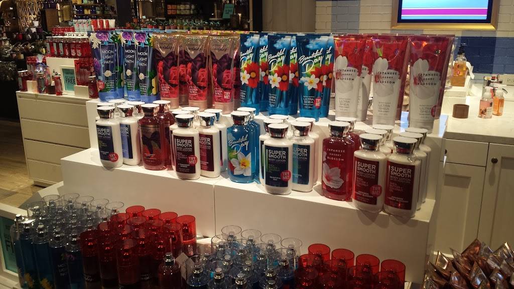 Bath & Body Works | 7021 S Memorial Dr, Tulsa, OK 74133, USA | Phone: (918) 294-3078