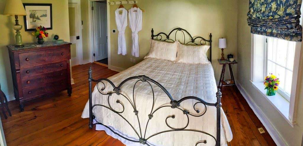 Elmwood Farm Bed and Breakfast | 16311 Kendle Rd, Williamsport, MD 21795 | Phone: (240) 707-0772