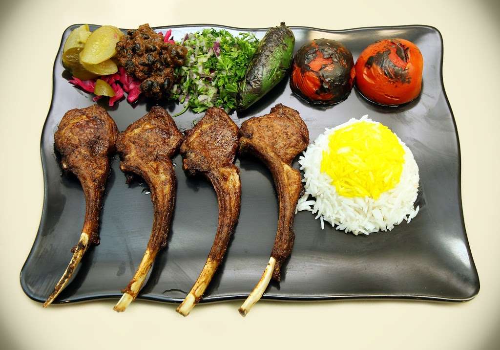 zizzi lounge | 6099 Sunset Blvd, Los Angeles, CA 90028, USA | Phone: (818) 539-4994