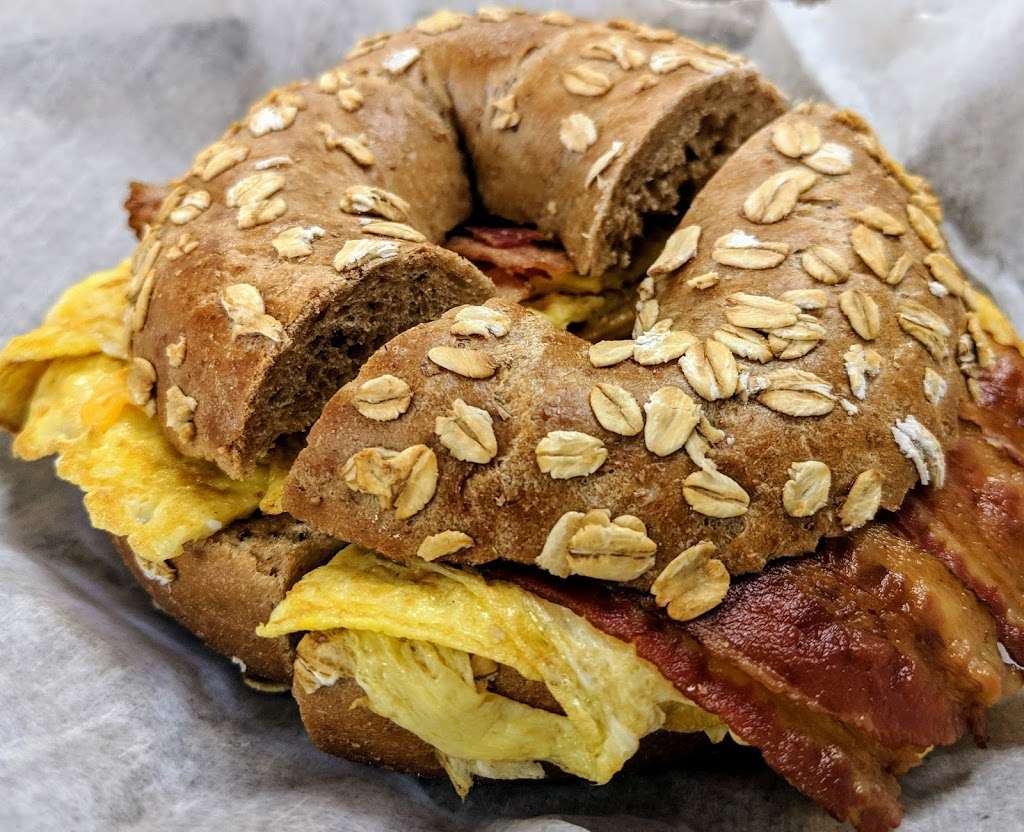 Friendly Bagels & Deli | 714 Castleton Ave, Staten Island, NY 10310, USA | Phone: (718) 727-7171