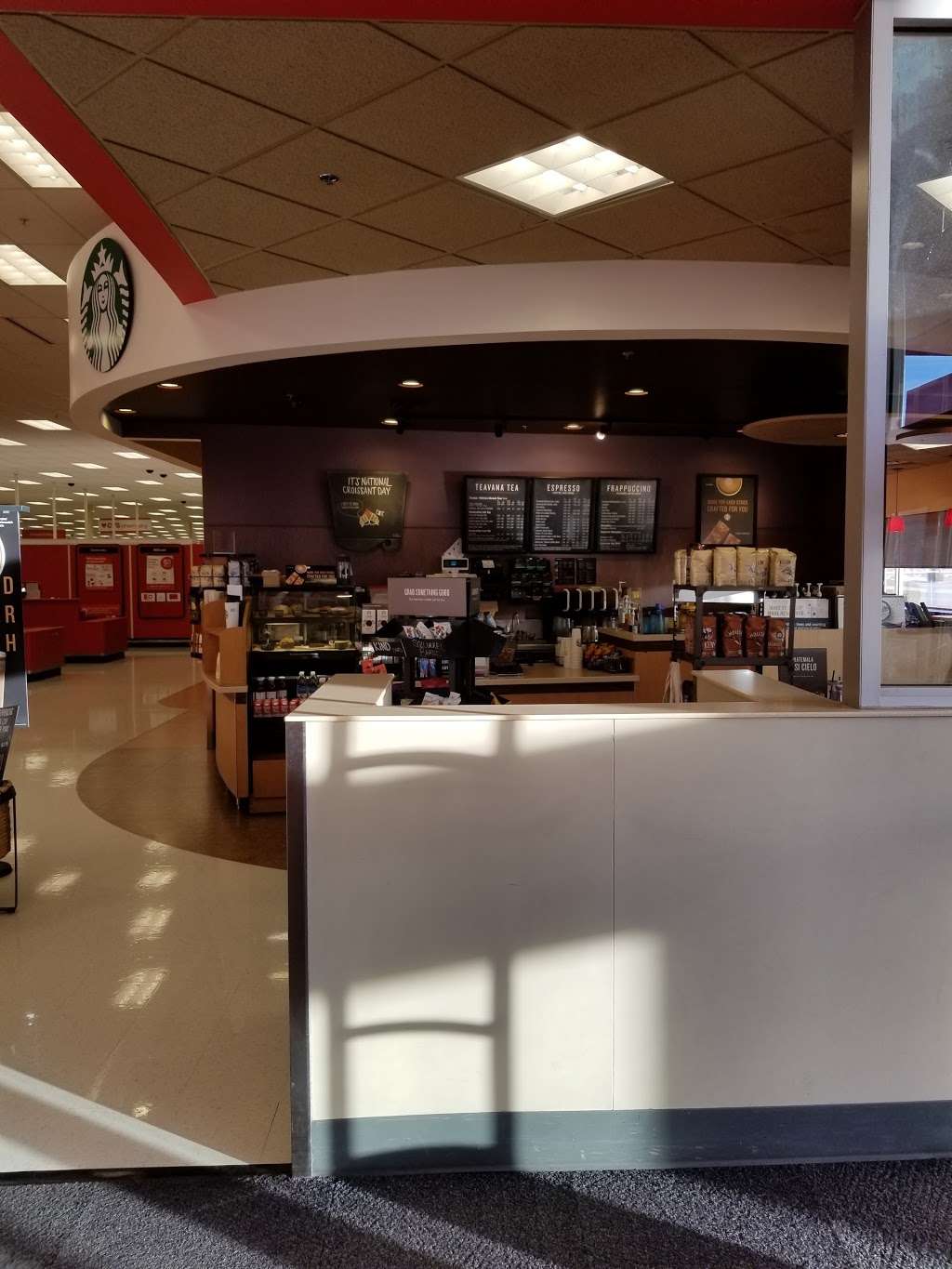 Starbucks | 4220 N 5th Street Hwy, Temple, PA 19560 | Phone: (610) 921-5140