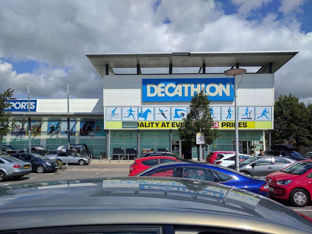 Decathlon Lakeside, Tunnel Industrial 