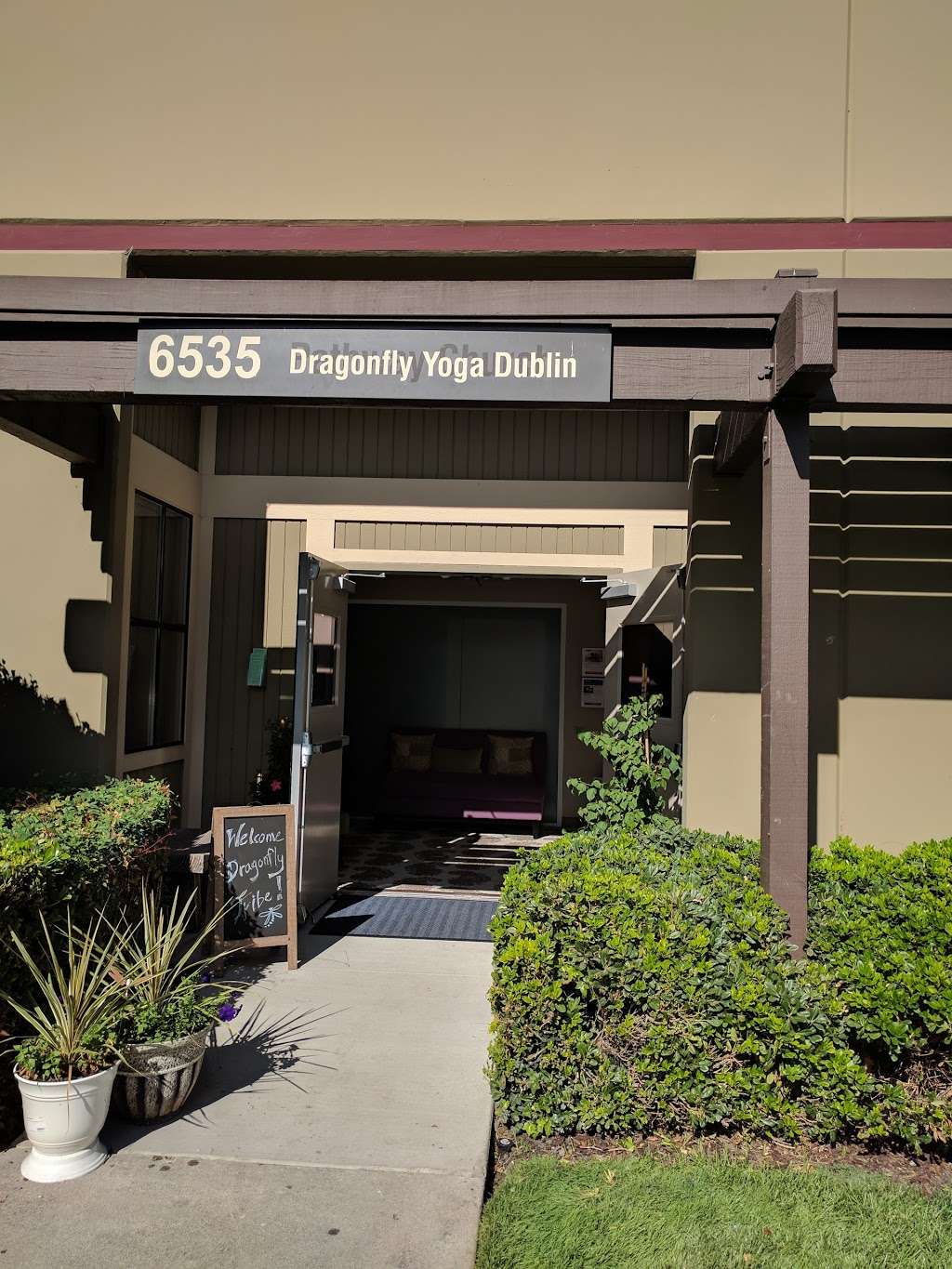 Dragonfly Yoga Dublin || Connect. Breathe. Live. | 6535 Sierra Ln, Dublin, CA 94568, USA | Phone: (925) 580-1716