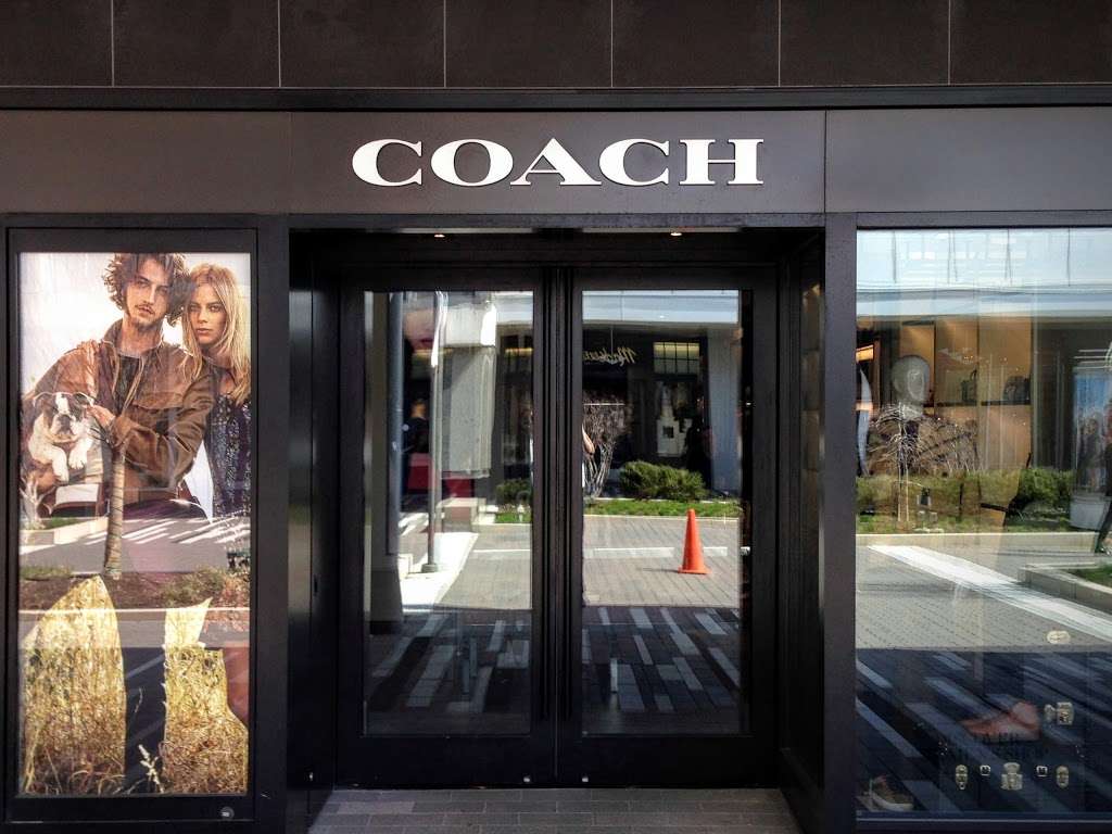 Coach | 154 Oakbrook Center #154, Oak Brook, IL 60523, USA | Phone: (630) 572-1772