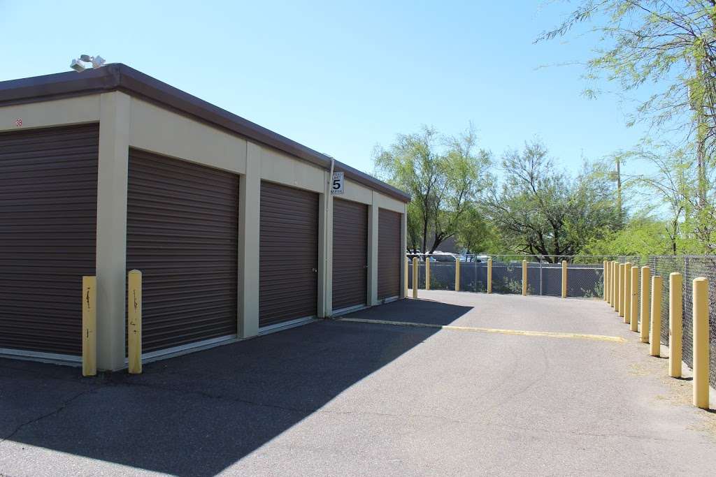 Economy Self Storage | 10840 N Cave Creek Rd, Phoenix, AZ 85020, USA | Phone: (602) 870-3886
