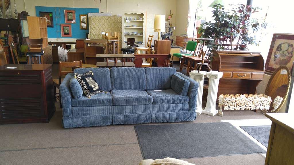 Meadowbrook Furniture & More, LLC | 3723 South Main, Anderson, IN 46013, USA | Phone: (765) 393-0046