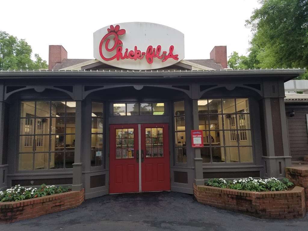 Chick-fil-A | 3900 Avenue of the Carolinas #1323, Fort Mill, SC 29708, USA