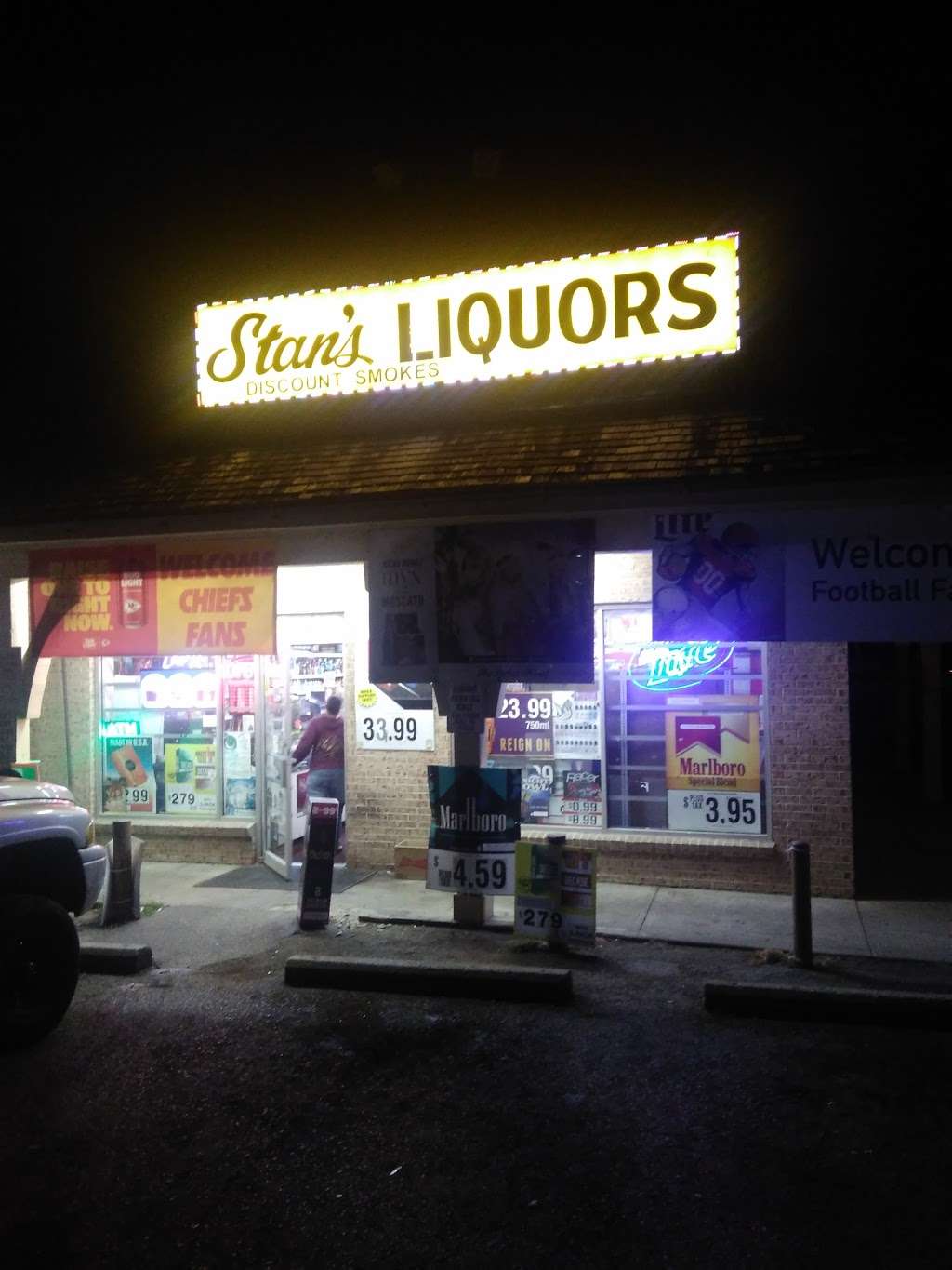 Stans Liquor | 11305 E US Hwy 40, Independence, MO 64055, USA | Phone: (816) 356-1686