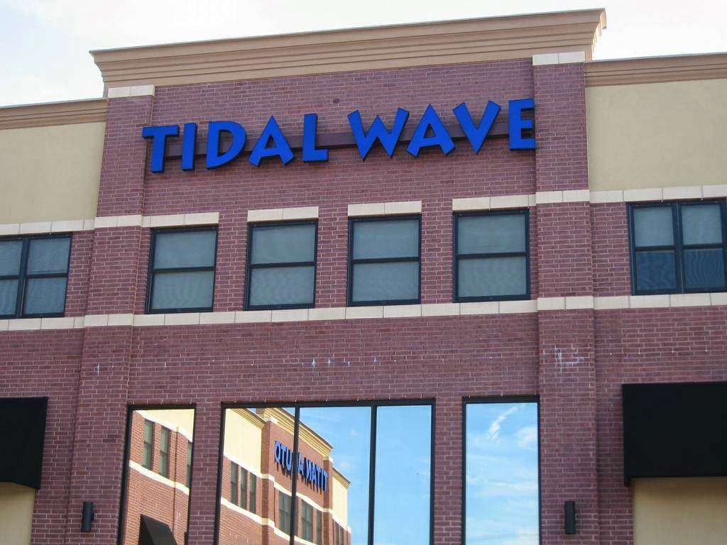 Tidal Wave Hand Car Wash | 11205 S Harlem Ave, Worth, IL 60482, USA | Phone: (708) 671-9130