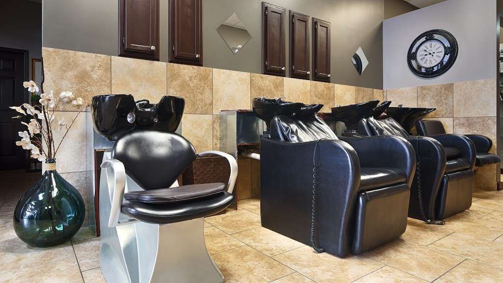 Studianos Hair & Nails | 2025 Euclid Ave, Mt Prospect, IL 60056, USA | Phone: (847) 827-8677