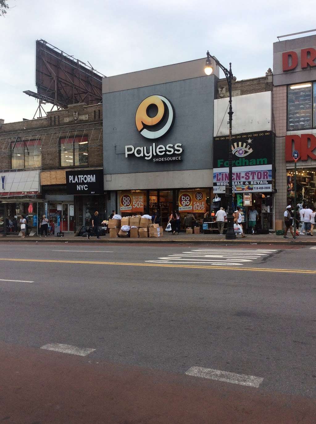 sneaker stores on fordham road