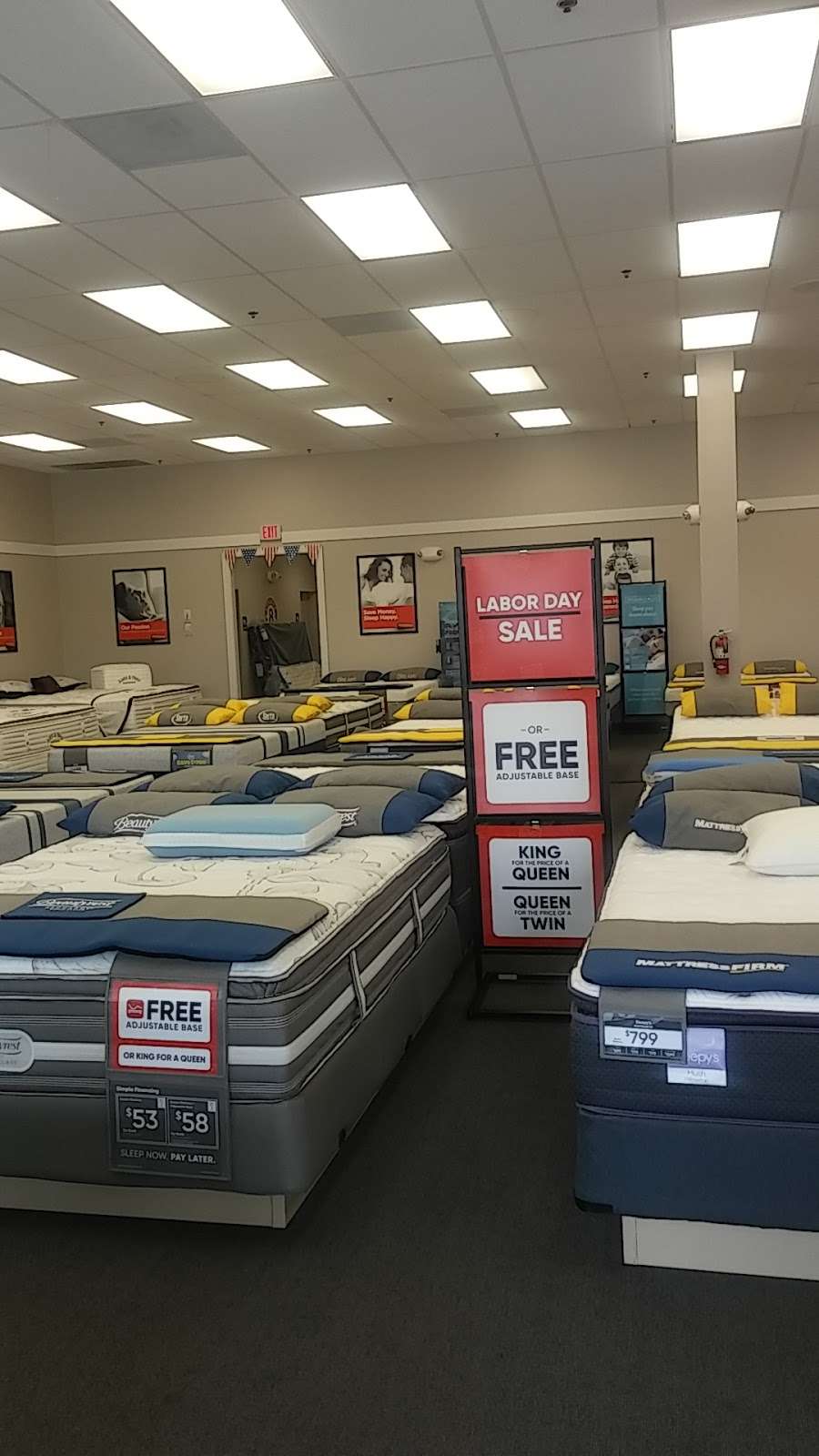 Mattress Firm Mission Lakes | 5940 N, FL-7, Lake Worth, FL 33449 | Phone: (561) 642-2204