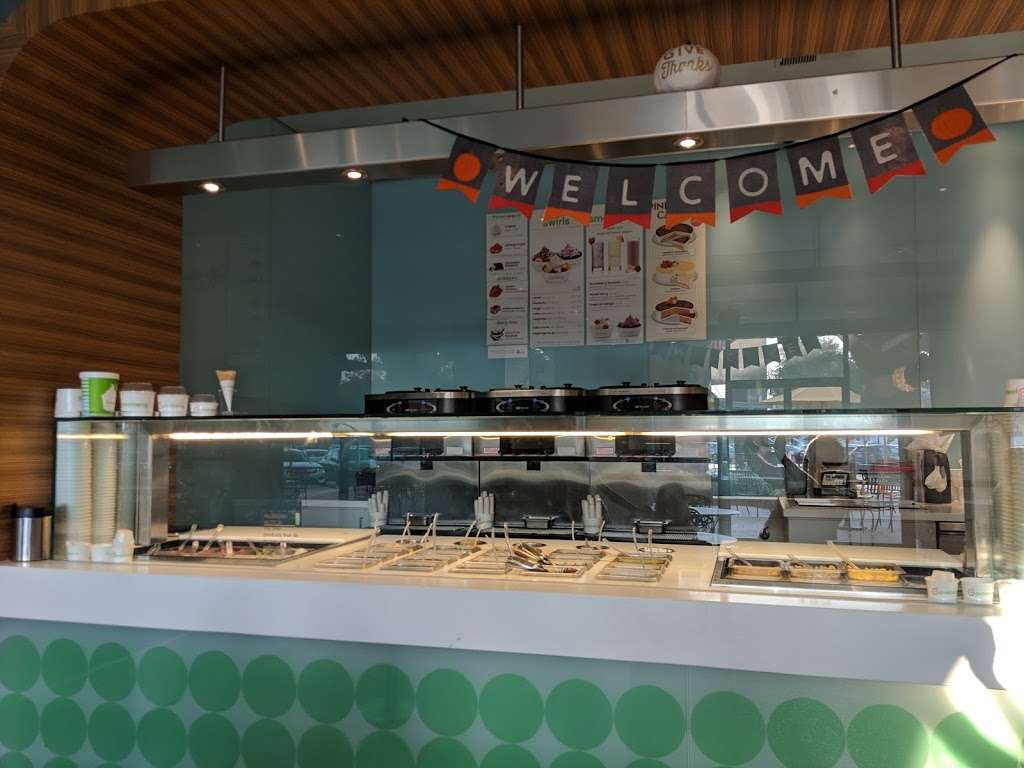 Pinkberry Sunnyvale | 122 E El Camino Real, Sunnyvale, CA 94087, USA | Phone: (408) 735-9300