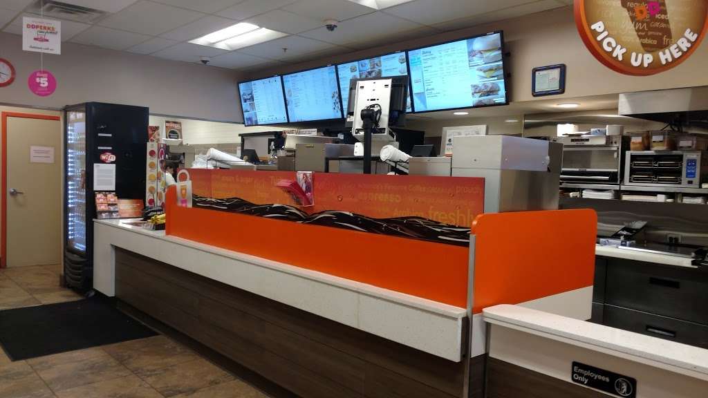 Dunkin Donuts | 9781 W Higgins Rd, Rosemont, IL 60018 | Phone: (847) 318-9314