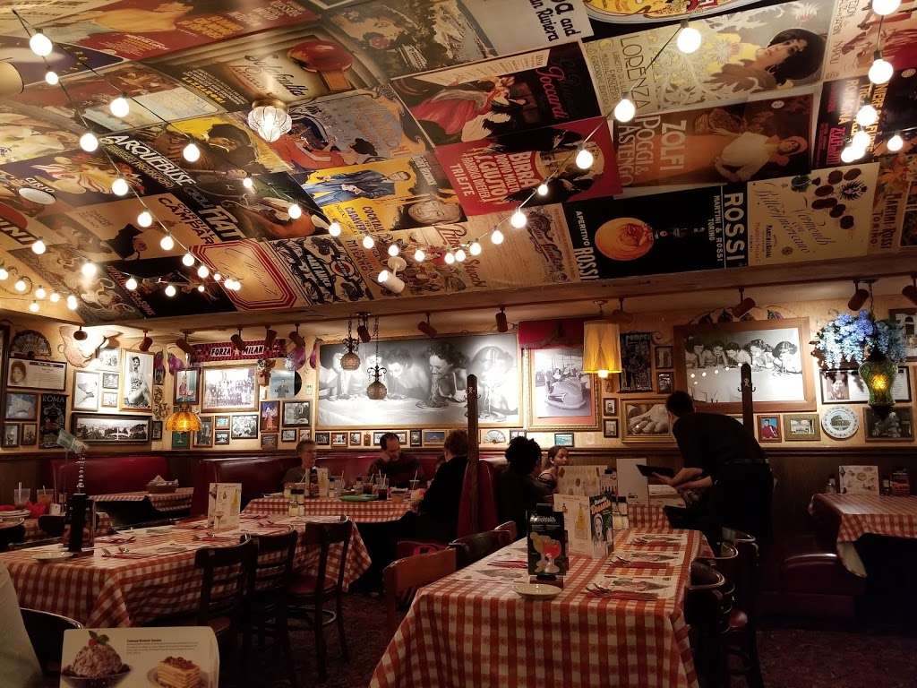 Buca di Beppo Italian Restaurant | 7111 W Ray Rd, Chandler, AZ 85226, USA | Phone: (480) 785-7272