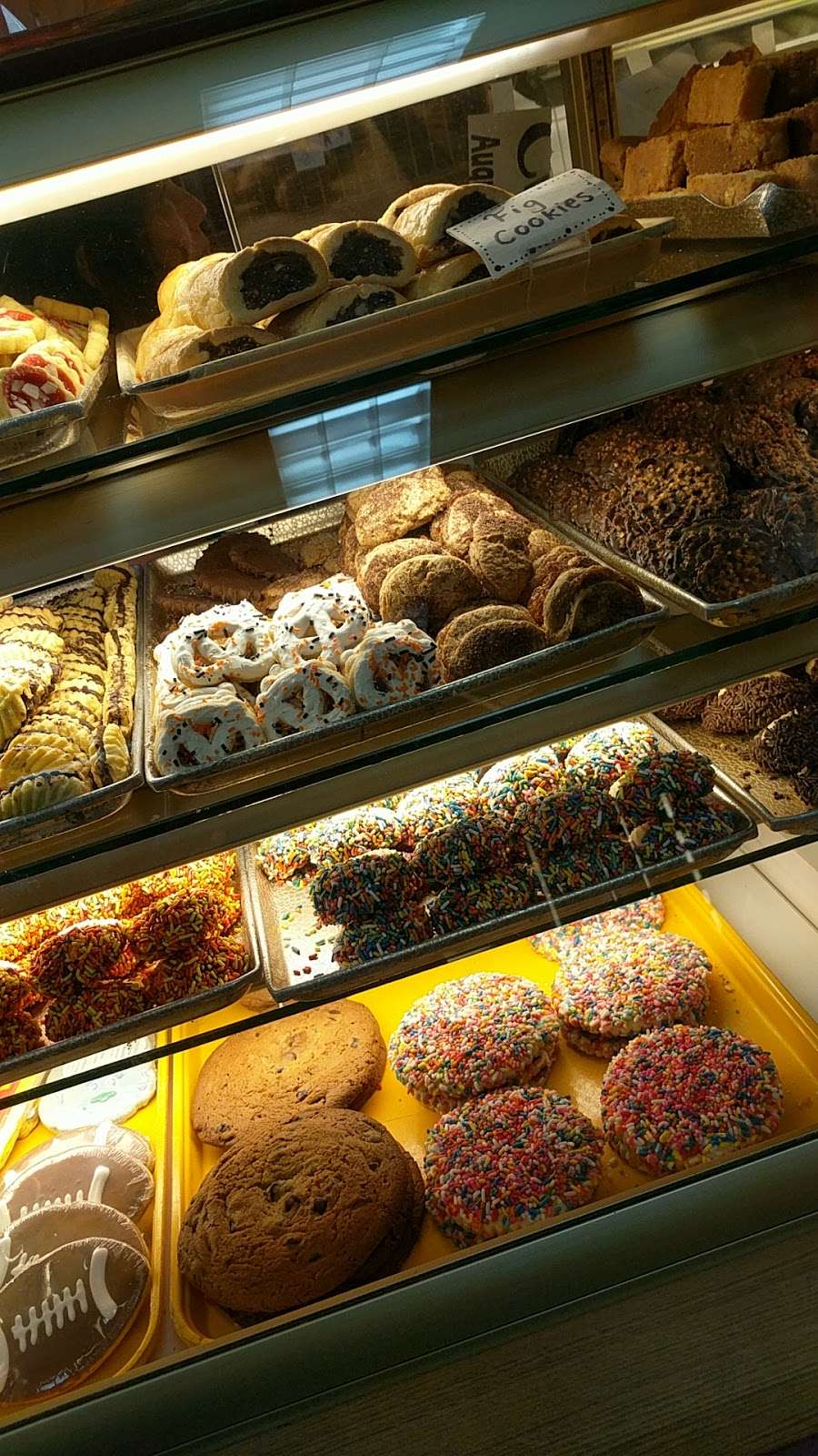 Haischs Bakery | 116 Sampton Ave, South Plainfield, NJ 07080, USA | Phone: (908) 755-7011