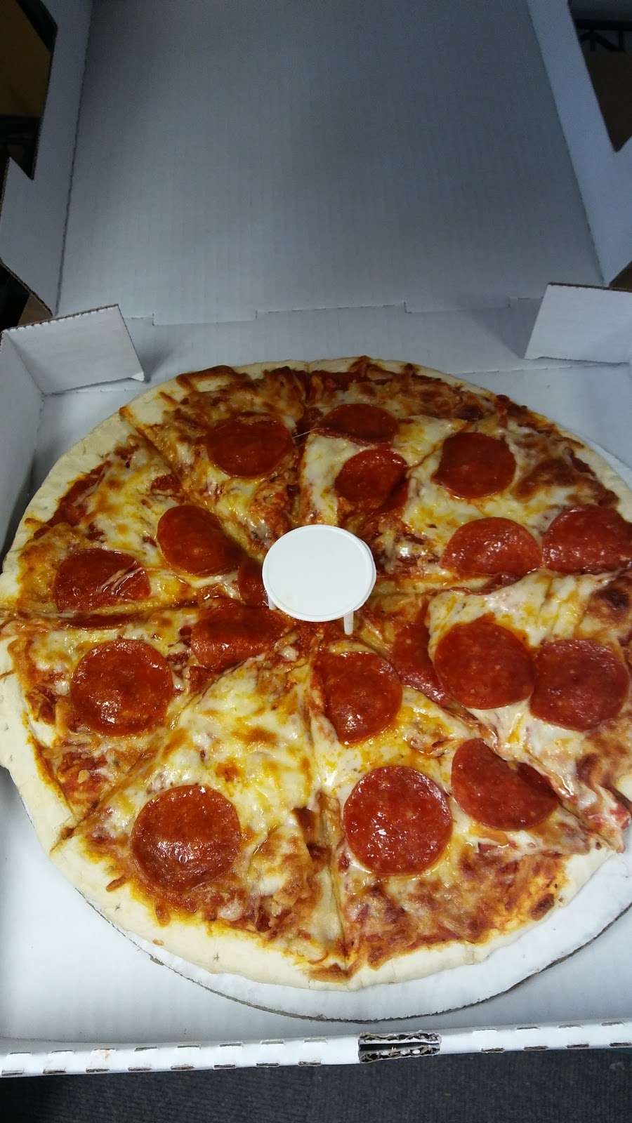 Doreens Gourmet Frozen Pizza | 130 State St, Calumet City, IL 60409 | Phone: (708) 862-7499