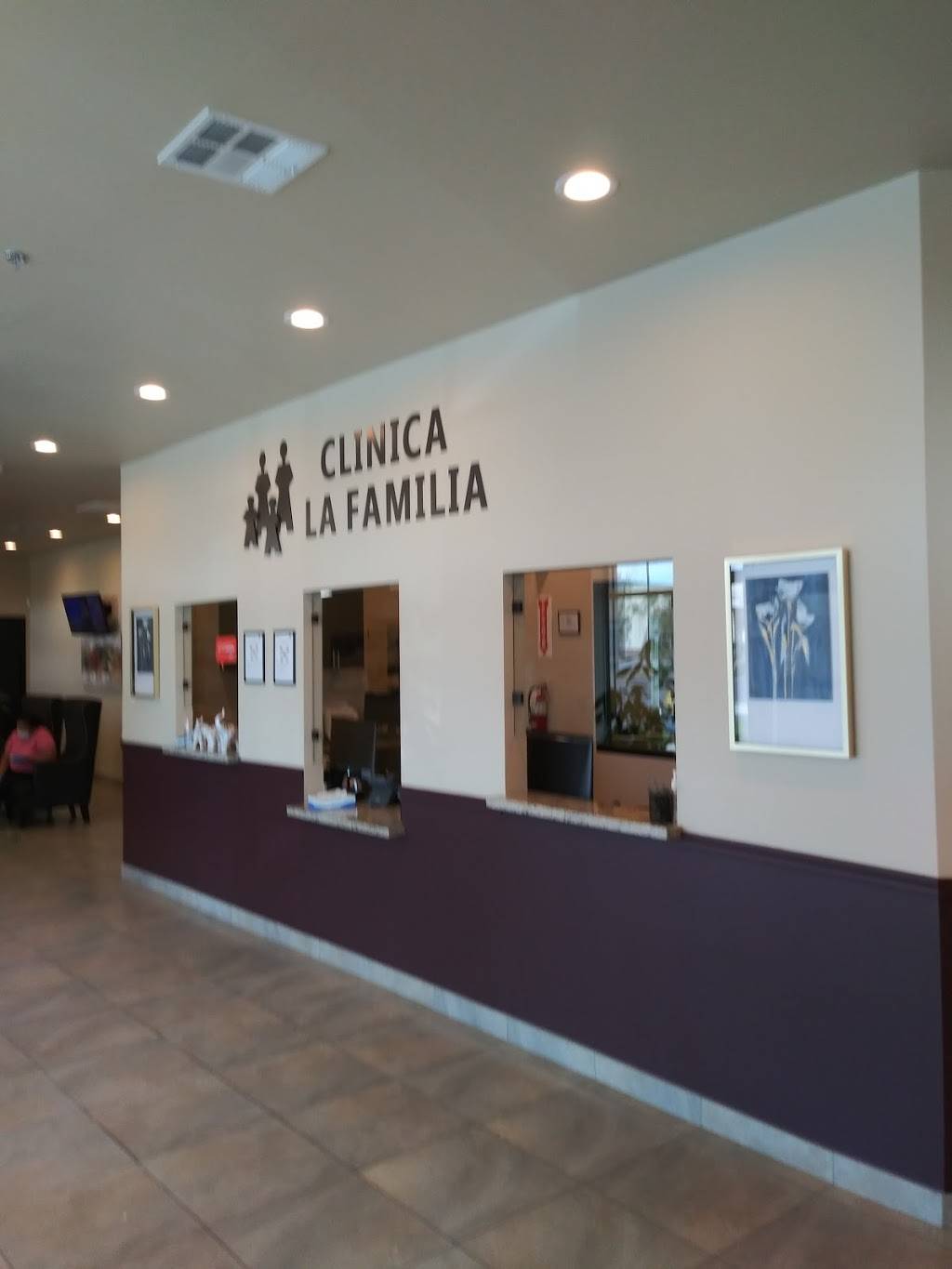 Clinica La Familia El Mirage | 15235 N Dysart Rd Ste 103, El Mirage, AZ 85335, USA | Phone: (602) 569-3999