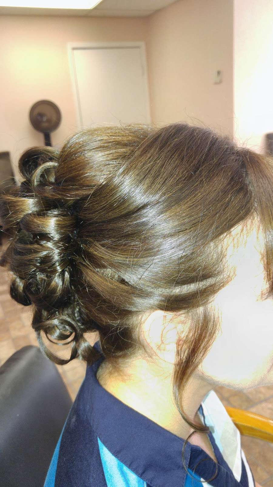 Hair By Jamie | 1702 1st St E Ste G, Humble, TX 77338, USA | Phone: (713) 382-3471