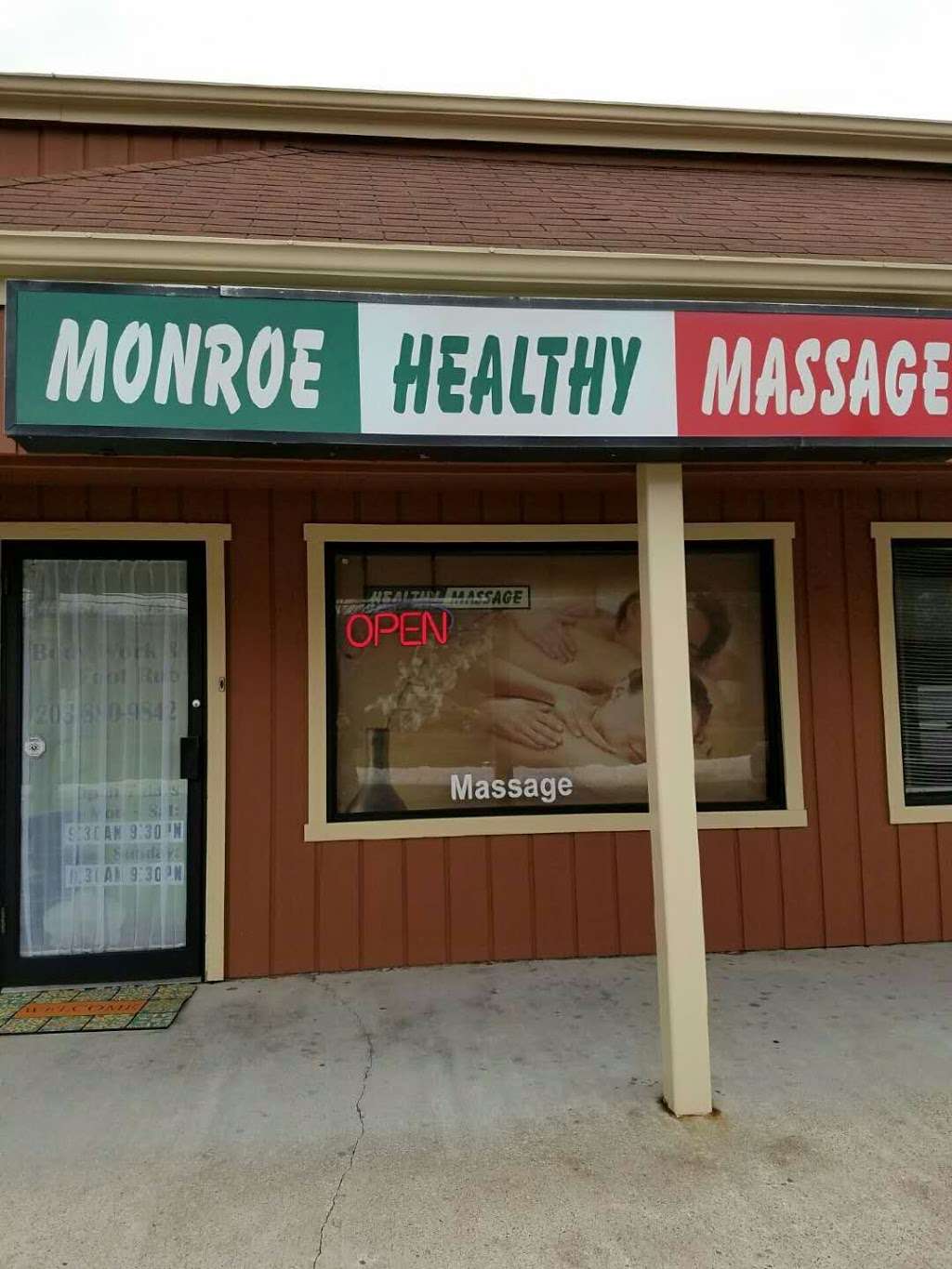 Healthy Massage | 838 Main St, Monroe, CT 06468, USA | Phone: (203) 880-9842