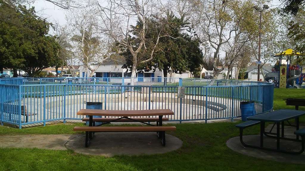 Calas Park | 1000 E 220th St, Carson, CA 90745, USA | Phone: (310) 518-3565