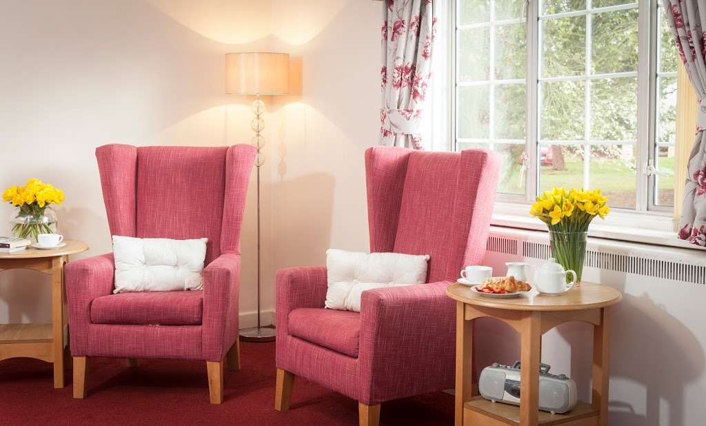 Ladyville Lodge Care Home | Fen Lane, North Ockendon, Essex, North Ockendon, Ockendon RM14 3PR, UK | Phone: 01708 242800