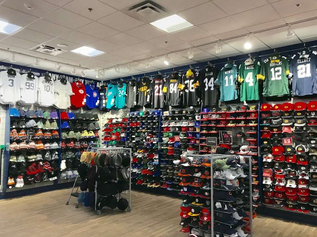 Lids | 7501 W Cermak Rd, North Riverside, IL 60546, USA | Phone: (708) 244-7186