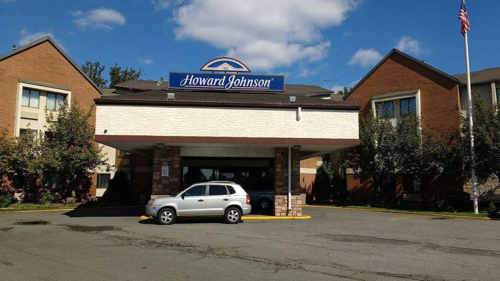 Howard Johnson Hotel by Wyndham Newark Airport | 20 Frontage Rd, Newark, NJ 07114 | Phone: (973) 536-0482