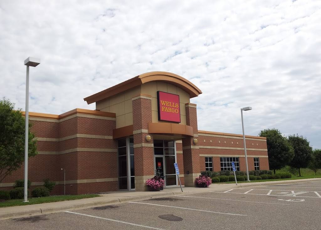 Wells Fargo Bank | 5950 Rice Creek Pkwy, Shoreview, MN 55126, USA | Phone: (612) 667-4755