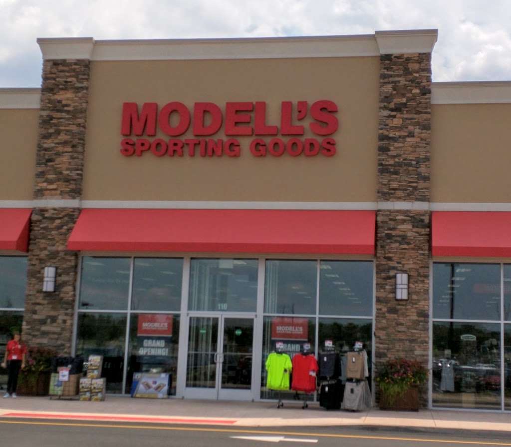 Modells Sporting Goods | Commons Center, 1255 Raritan Rd Unit 110, Clark, NJ 07066 | Phone: (732) 388-0182