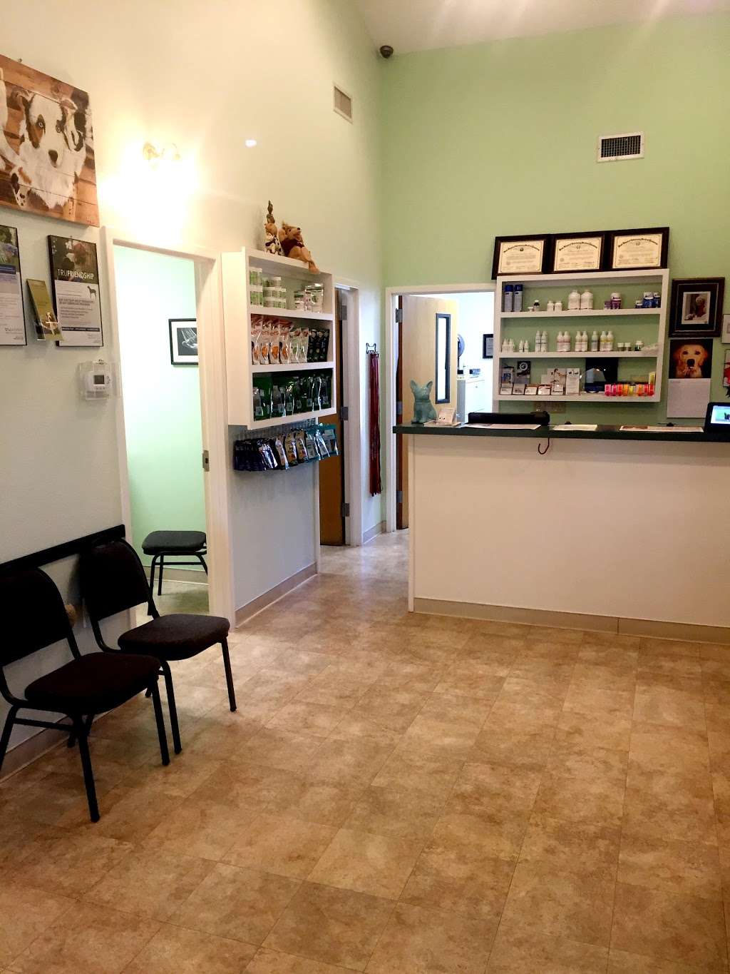 Highland Knolls Veterinary Hospital | 20920 Highland Knolls Dr, Katy, TX 77450 | Phone: (281) 398-1551