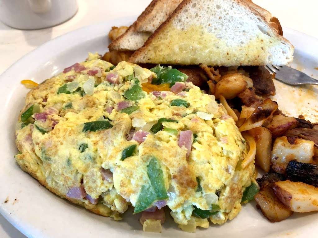College Park Diner | 9206 Baltimore Ave, College Park, MD 20740, USA | Phone: (301) 441-8888