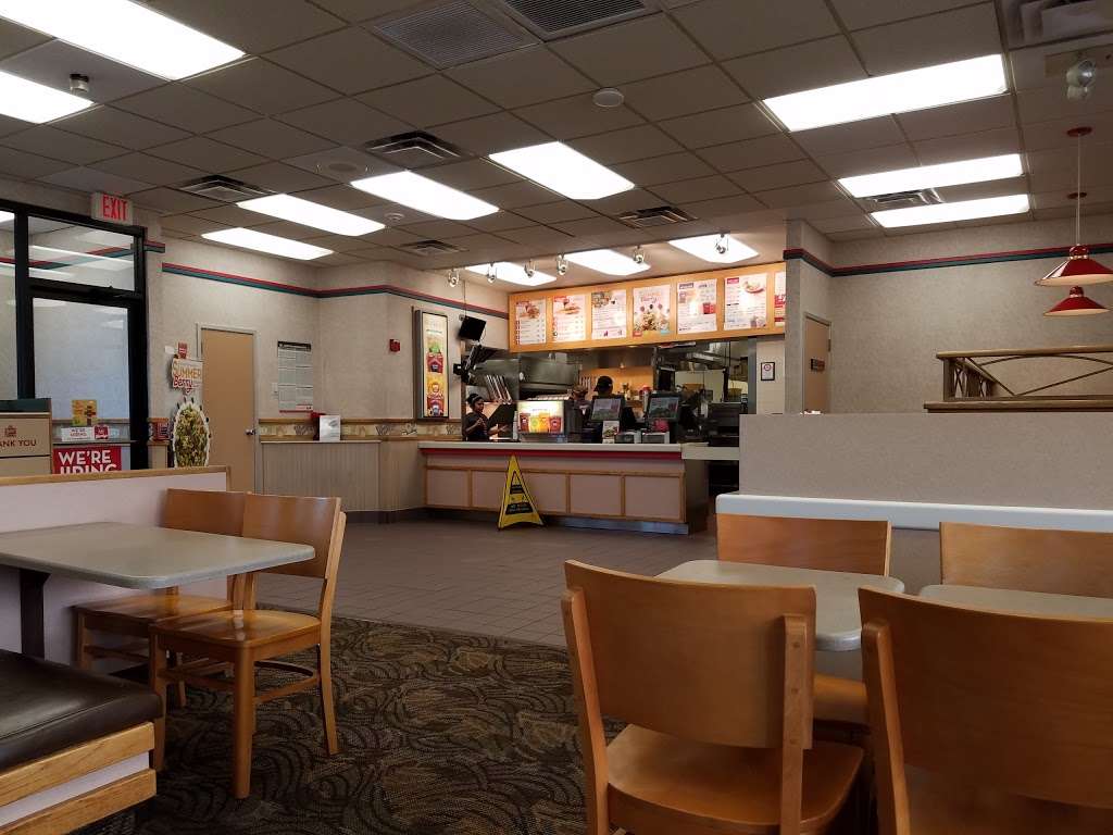 Wendys | 1871 Golf Rd, Schaumburg, IL 60194, USA | Phone: (847) 885-4563