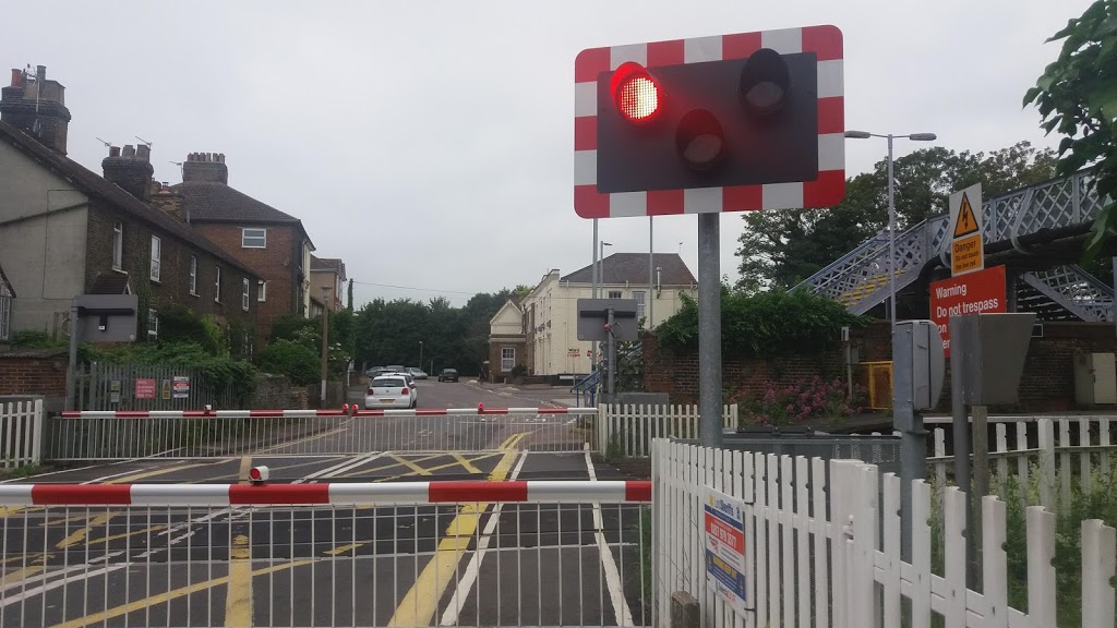 Snodland Station Car Park | Unnamed Road, Snodland ME6 5AN, UK | Phone: 0330 123 5247