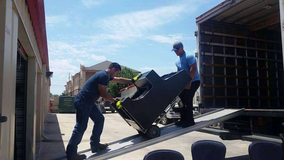 El Valle Relocation - Moving Services - Laredo Movers | 2200 Constantinople St, Laredo, TX 78040, USA | Phone: (956) 516-7900