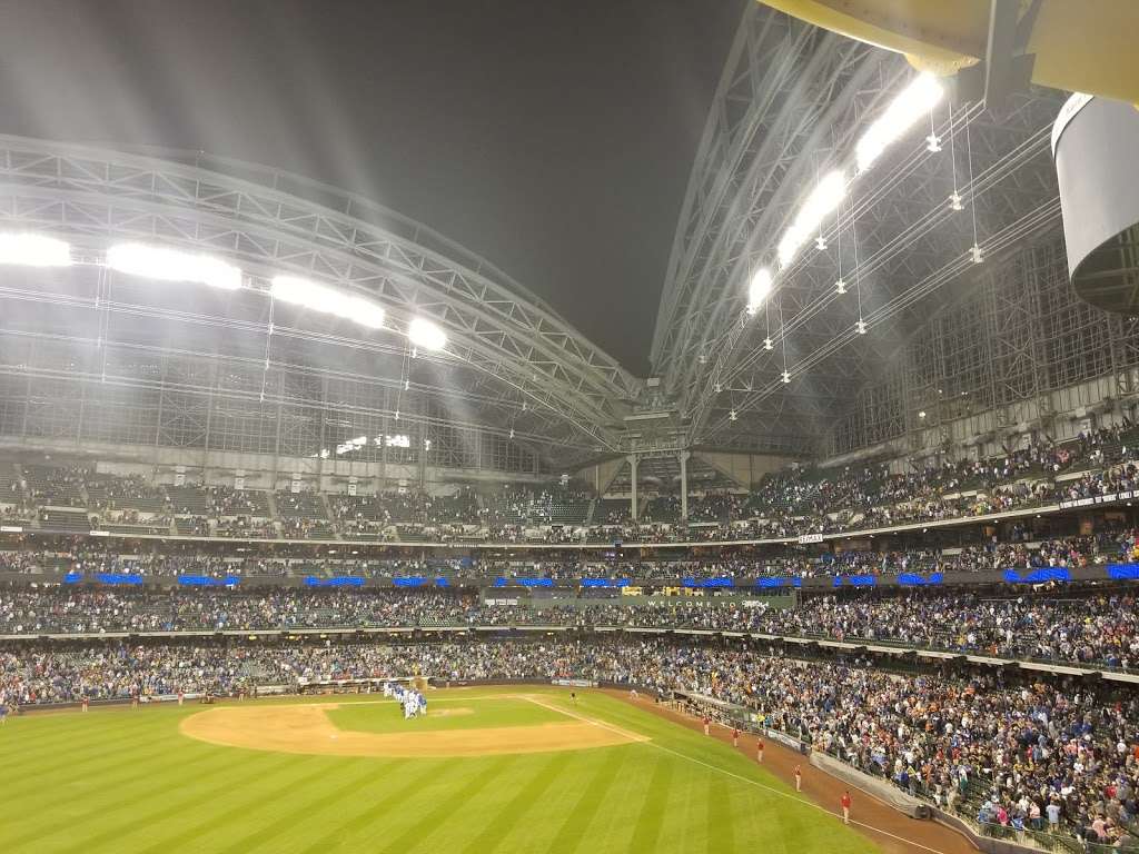 Miller Park | 1 Brewers Way, Milwaukee, WI 53214, USA | Phone: (414) 902-4452