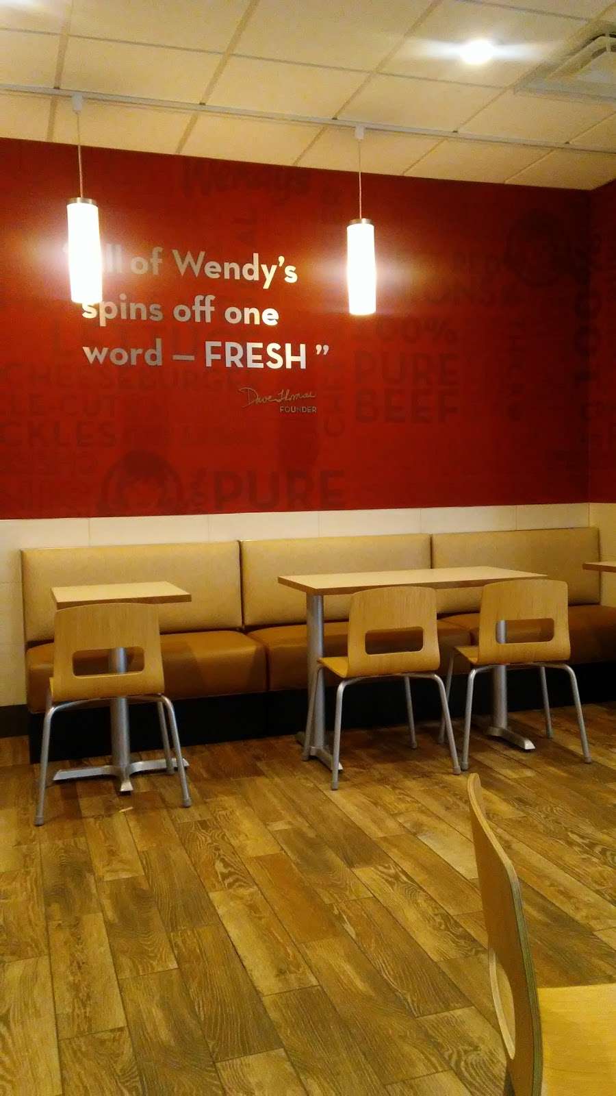 Wendys | 4579 Austin Blvd, Island Park, NY 11558 | Phone: (516) 889-0560