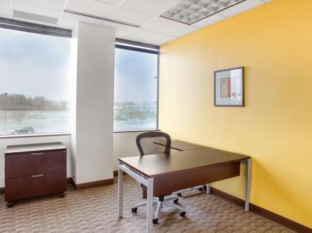 Regus - Indiana, Indianapolis - Fishers | 10475 Crosspoint Boulevard Fishers, Suite 250, Indianapolis, IN 46256, USA | Phone: (317) 813-5000