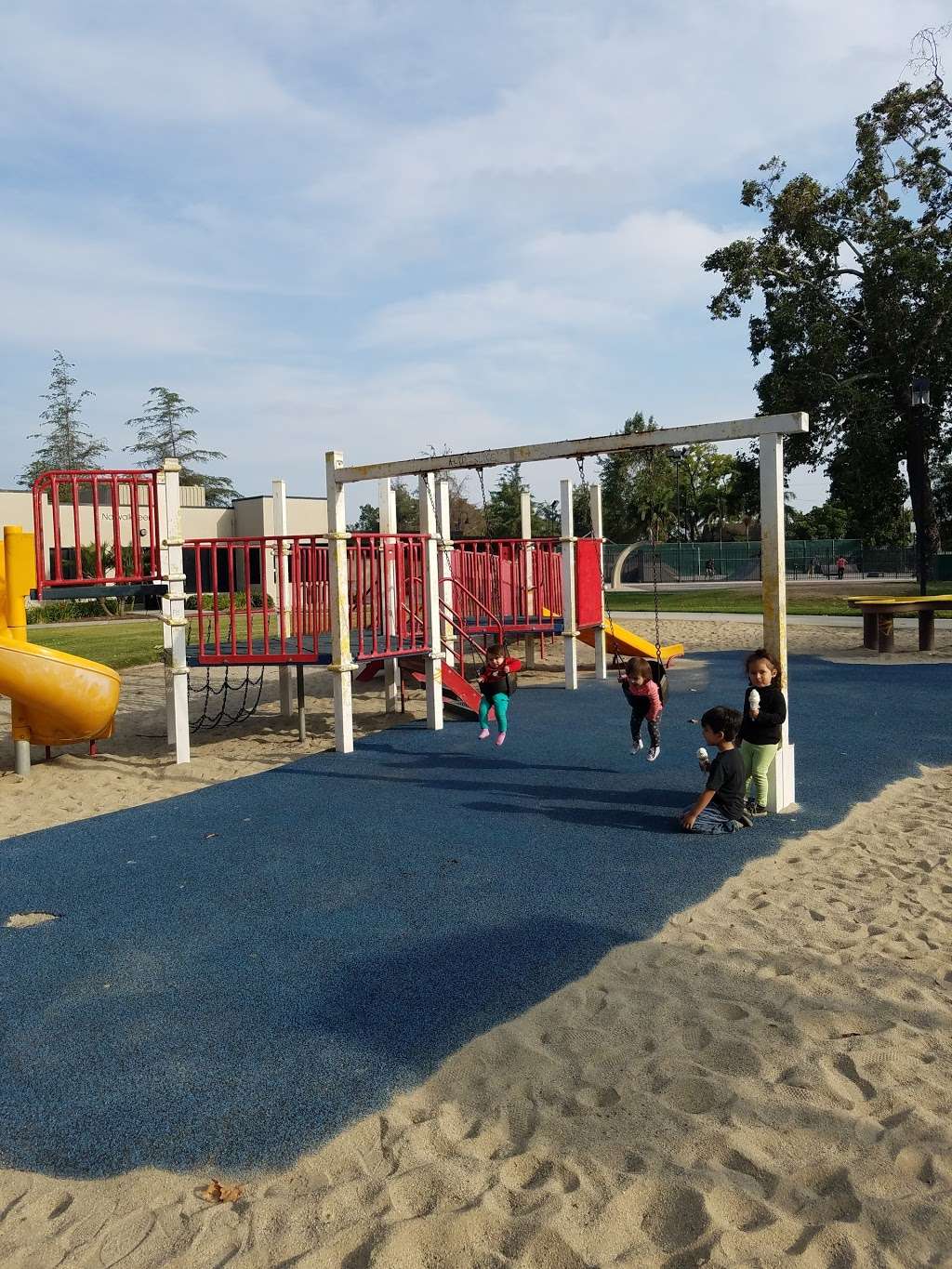 Norwalk Park | 13000 Clarkdale Ave, Norwalk, CA 90650, USA | Phone: (562) 929-5702